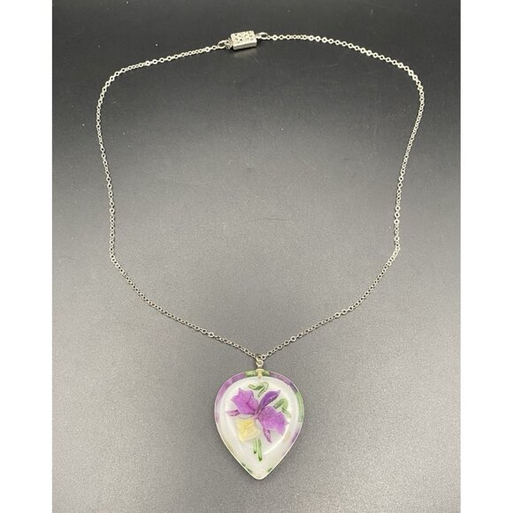 Vintage Violet Flower Lot China Creamer God is Love Pressed Necklace Cottagecore - Picture 2 of 15